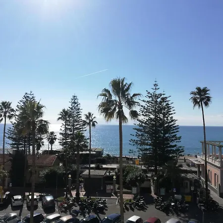 Affascinante Vista Mare 아파트 보르디게라